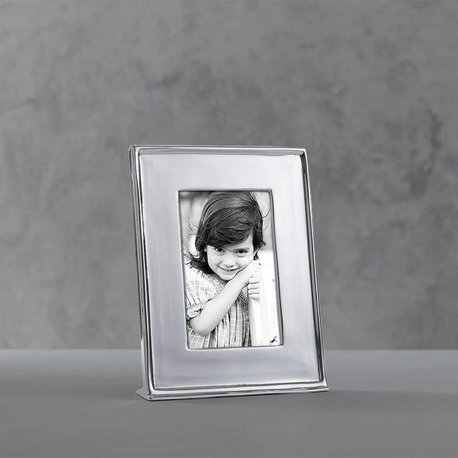 Beatriz Ball Jason 5*7 Vertical Frame