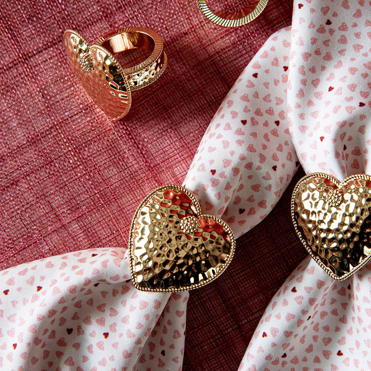 Juliska Berry & Thread Heart Napkin Ring Set/4 - Gold - Image 6