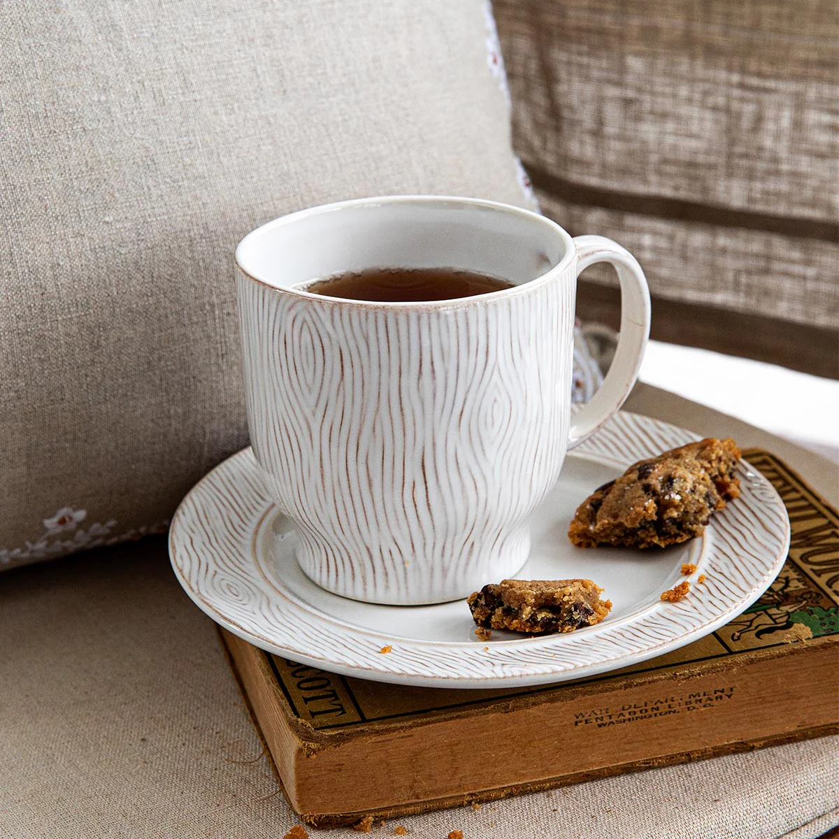 Juliska Blenheim Oak Mug - Whitewash - Image 4