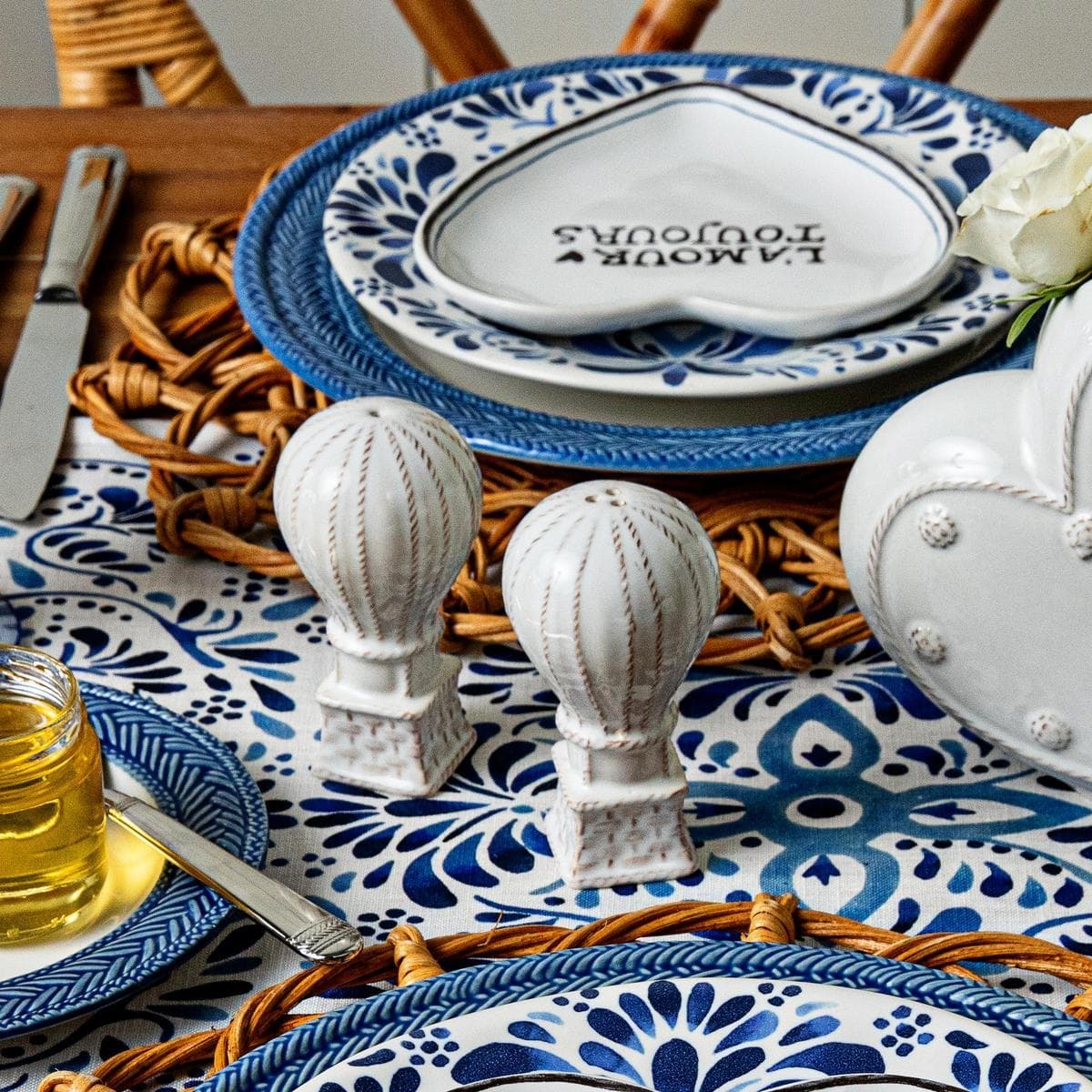 Juliska L'Amour Toujours Hot Air Balloon Salt and Pepper Set/2 - Image 5