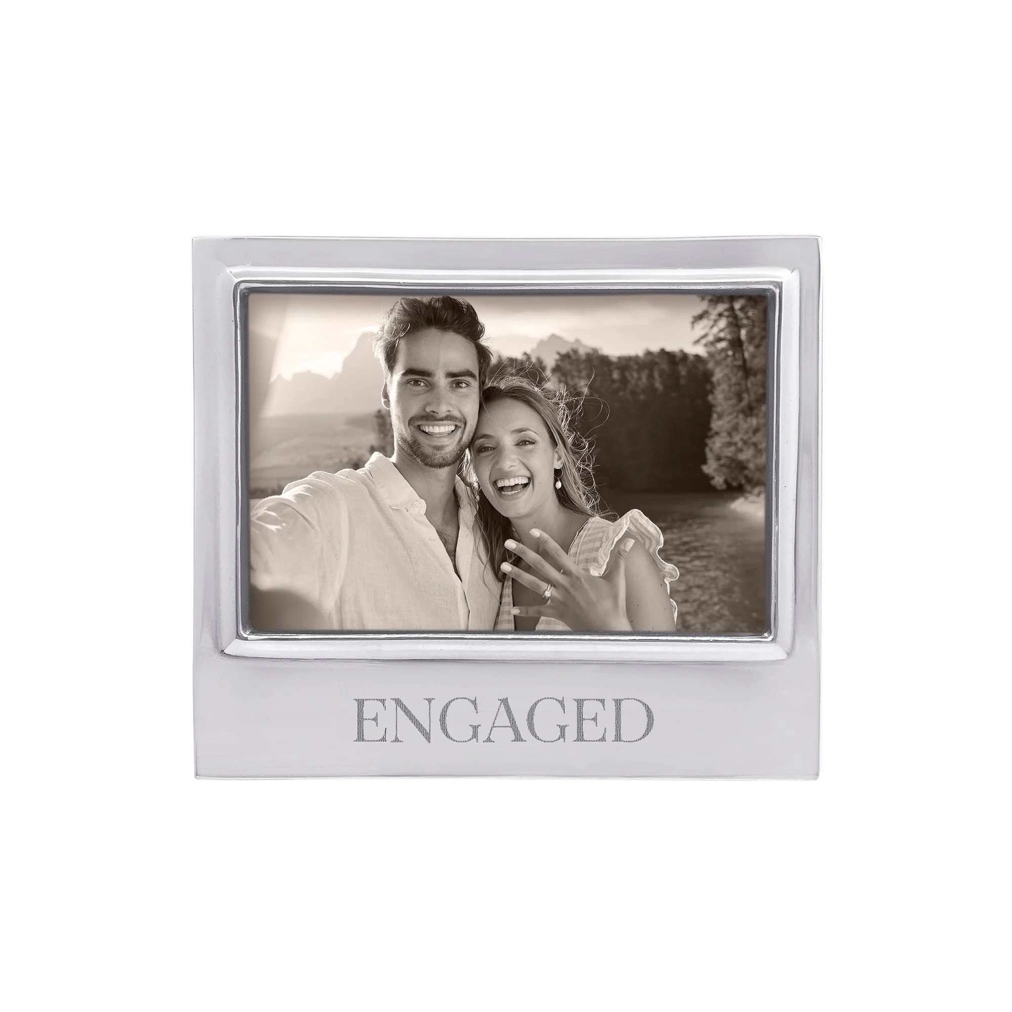 Mariposa Signature Engaged 4*6 Frame